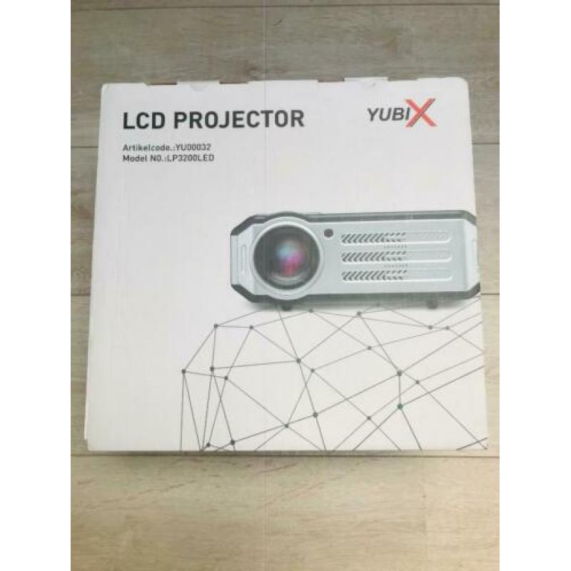 Beamer / LCD Projector