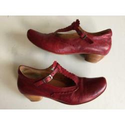 Think lederen damesschoenen maat 39
