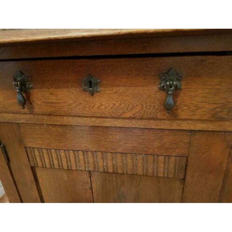 Te koop antiek dressoir