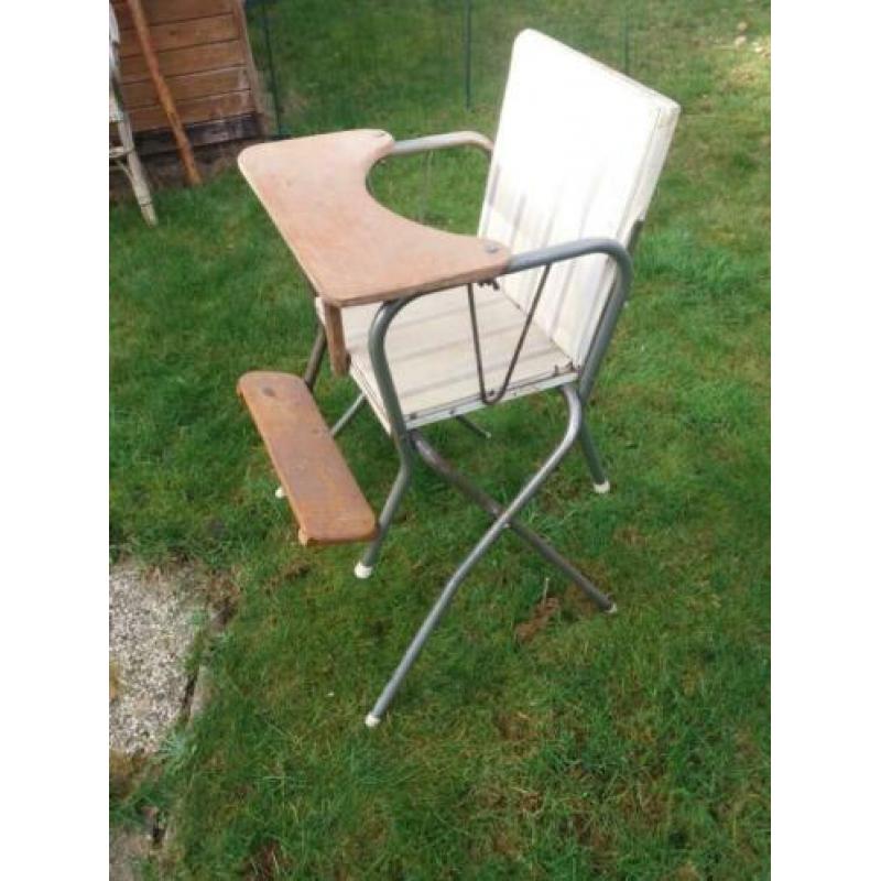 Retro vintage kinderstoel