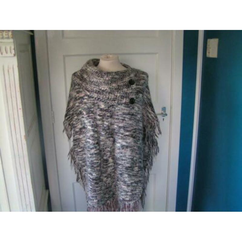 Hele Leuke Poncho Mes Fashion Tu