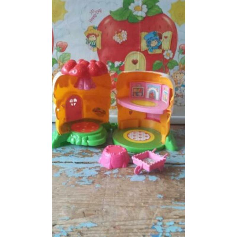 Vintage Strawberry shortcake mini huisje