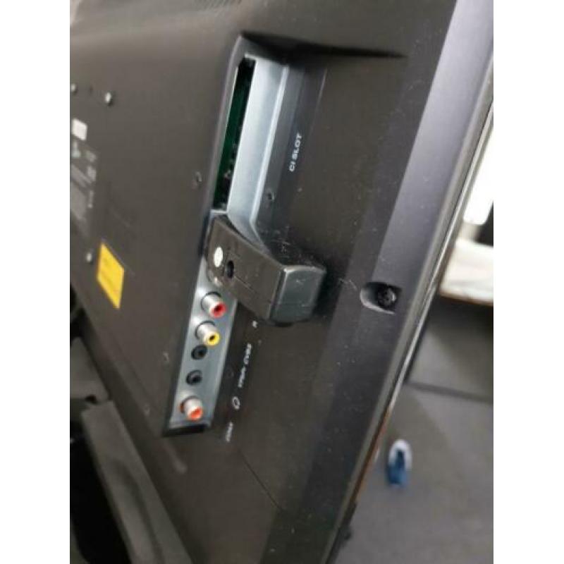 MT logic 22 inch 56 cm led tv met dvd