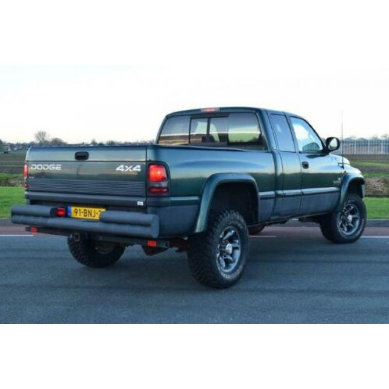 Dodge Ram 2500 Dodge Ram 2500 Cummins Airco 4X4 C rijbewijs