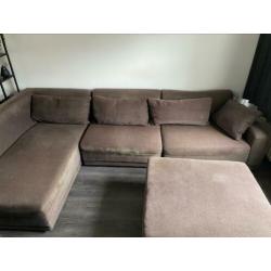 Zeer grote heerlijke lounge hoekbank! Met hocker!3.40mtr