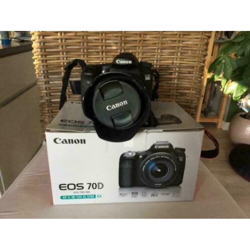 canon 70 d met 18-135mm lens en toebehoren