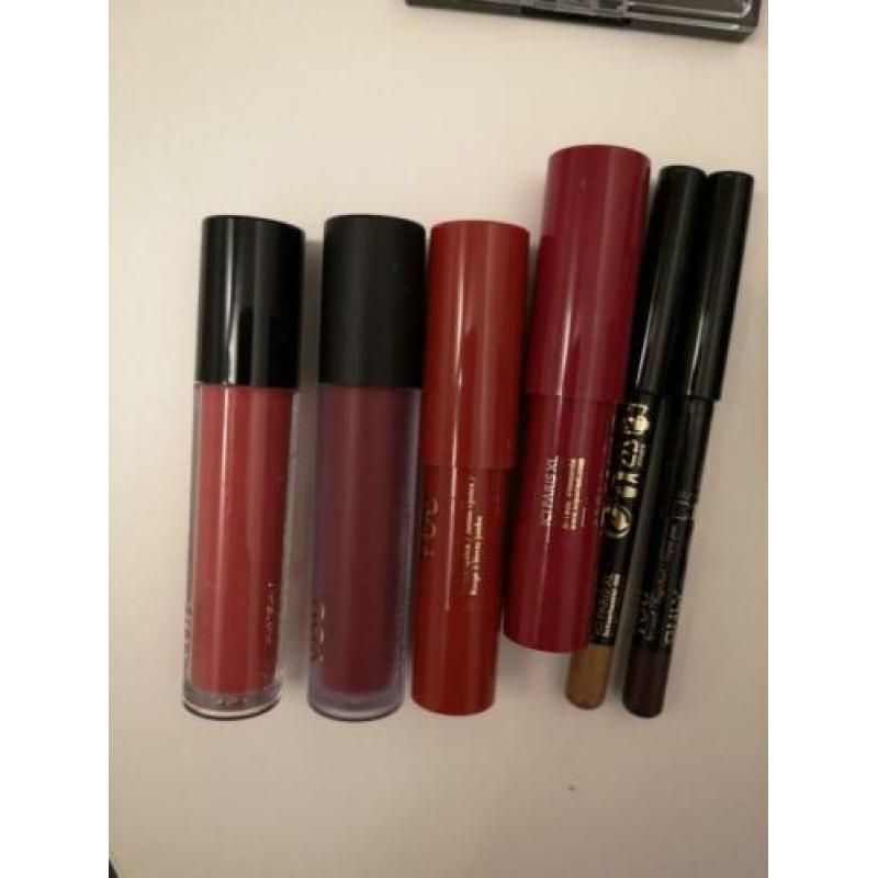 Only you make-up set