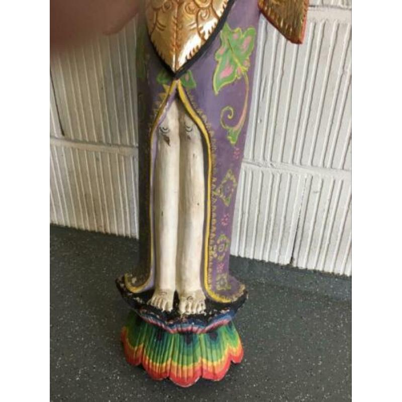 Prachtig beschilderd houten beeld Balinese Hindugodin Sinta