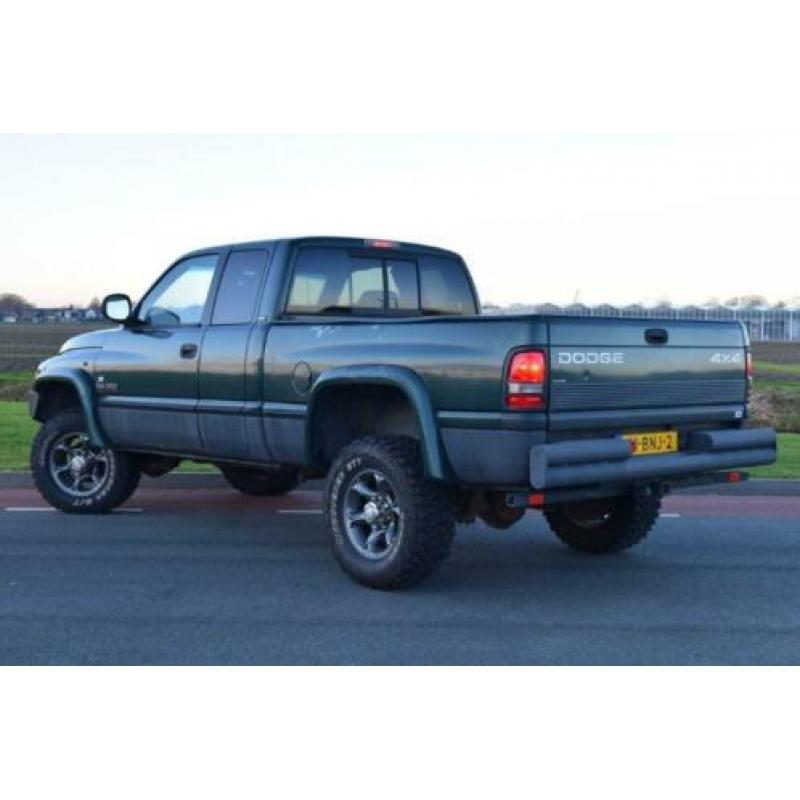 Dodge Ram 2500 Dodge Ram 2500 Cummins Airco 4X4 C rijbewijs
