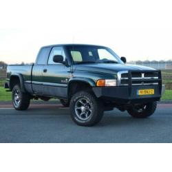 Dodge Ram 2500 Dodge Ram 2500 Cummins Airco 4X4 C rijbewijs