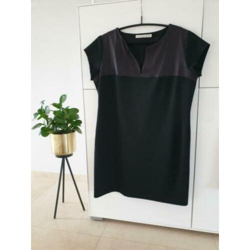 Mooie 'little black dress' Nathalie Vleeschouwer