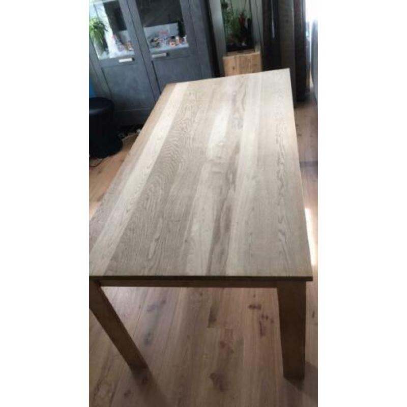Eiken eettafel en 2 salontafels