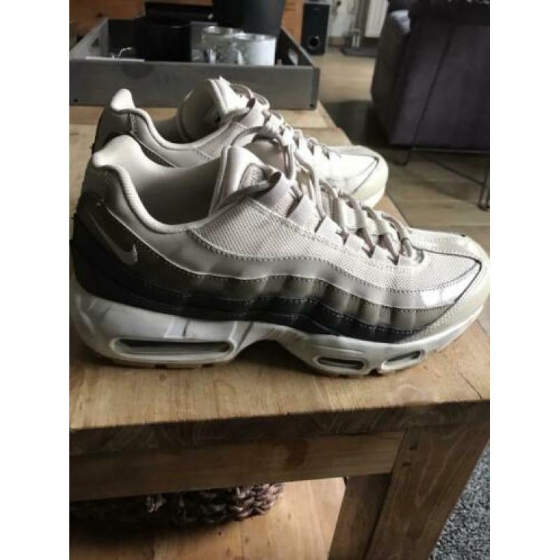 Hele mooie nike air Max in maat 42!