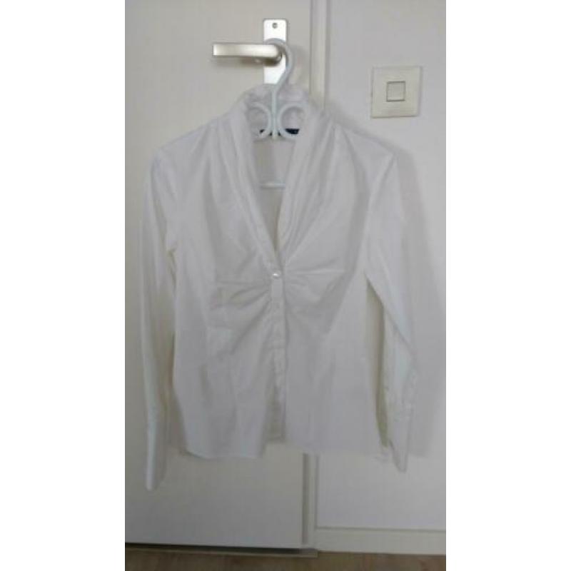 Witte blouse dames met rouches aan kraag