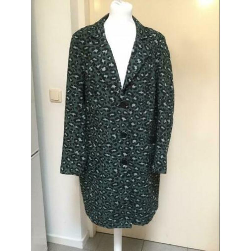 Prachtige lang Dreamstar colbertjas met panterprint maat 46