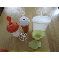 Tupperware milkshaker shaker , 2 stuks met voorraad kan