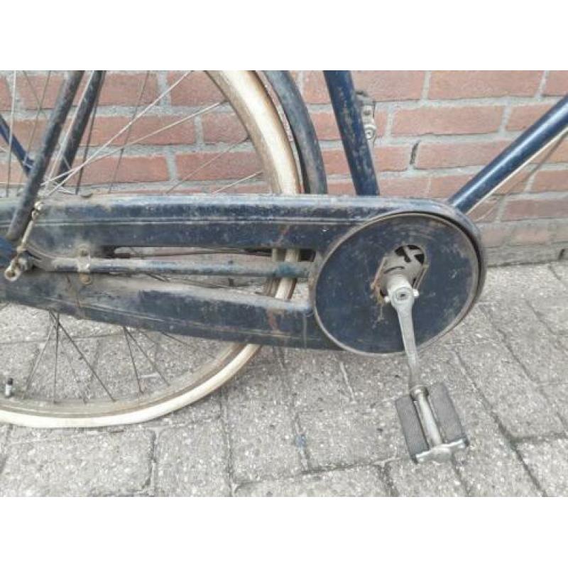 Oude retro fiets Raleigh herenfiets
