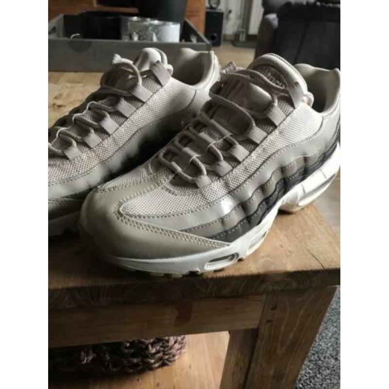 Hele mooie nike air Max in maat 42!