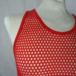 Leuk rood gaten-shirt.Mt S.Merk Floyd by Smith