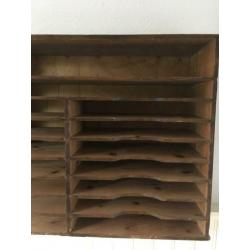 Vakkenkast kast hangkast postkast *Brocante d"Odette*