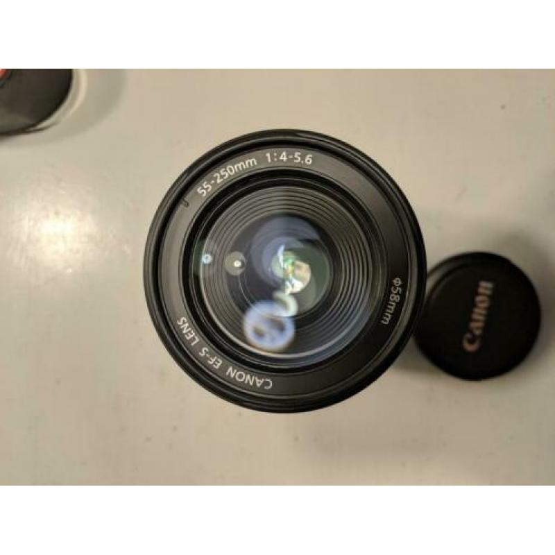 Canon ef-s 55-250mm zoomlens in nieuwstaat!