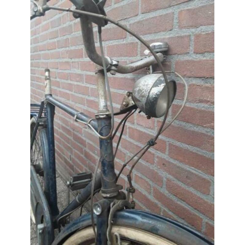 Oude retro fiets Raleigh herenfiets