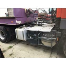 Daf CF85 met 2 assige dieplader