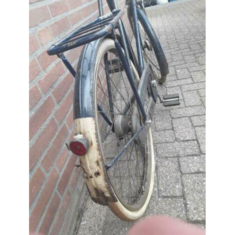 Oude retro fiets Raleigh herenfiets