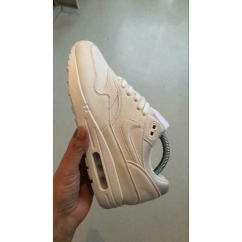 Nike air max triple white maat 40