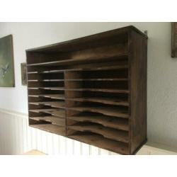 Vakkenkast kast hangkast postkast *Brocante d"Odette*