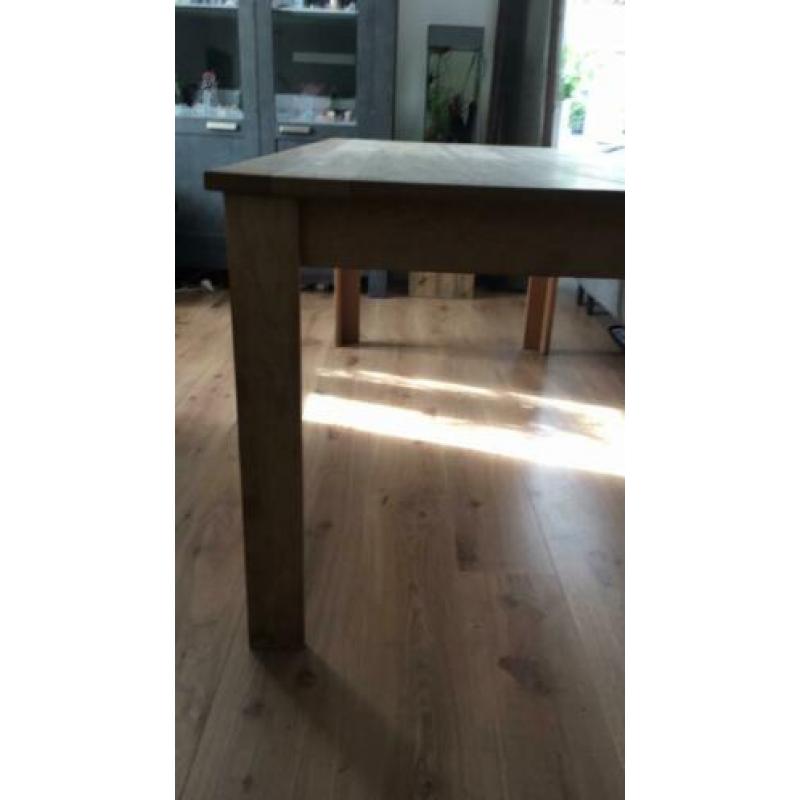 Eiken eettafel en 2 salontafels