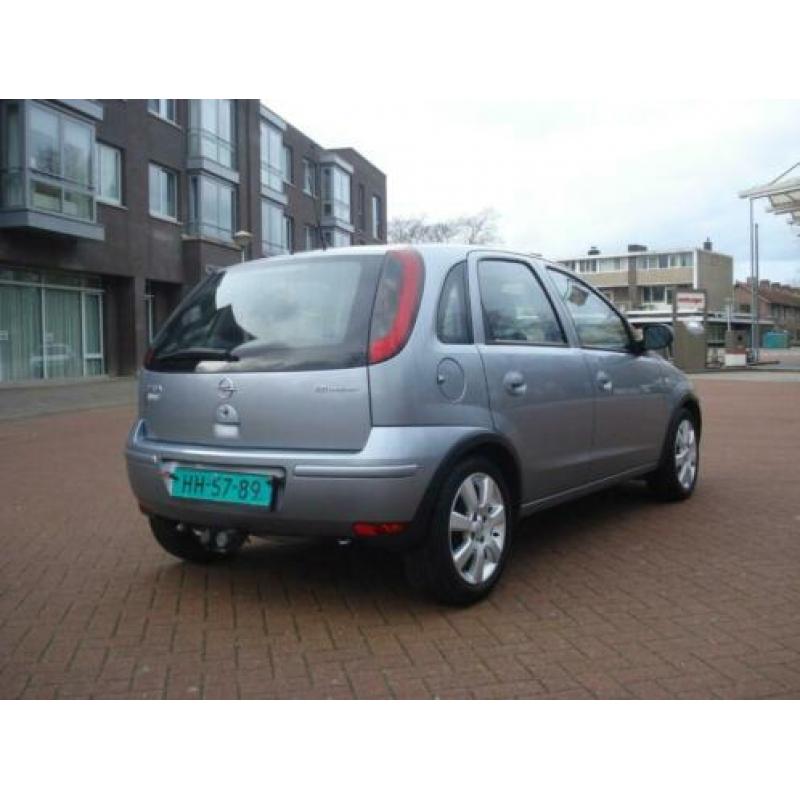 Opel Corsa 1.2 5D 2005 AIRCO/NIEUWE APK/ONDERHOUD/TREKHAAK!