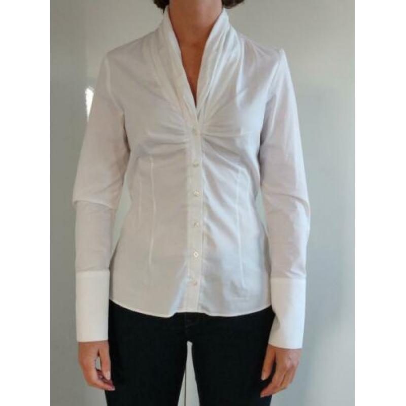 Witte blouse dames met rouches aan kraag