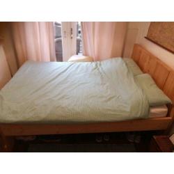 Tweepersoons steigerhouten bed 140 bij 200