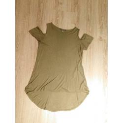 Dames cold shoulder top t-shirt maat 44 groen Primark