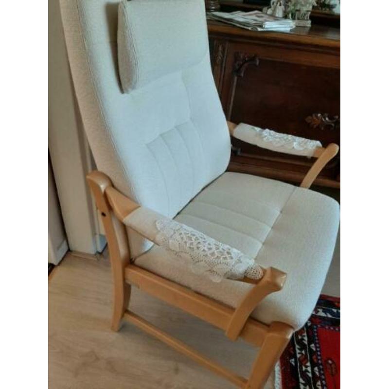 Prominent relaxstoel zit hoogte 45 cm