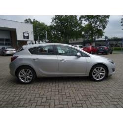Opel Astra 1.4 Turbo 141PK Sport, Nav,18inch comfortstoelen,