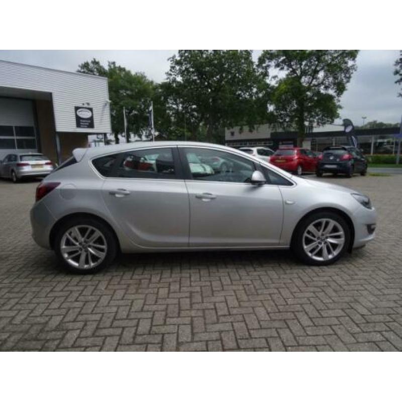 Opel Astra 1.4 Turbo 141PK Sport, Nav,18inch comfortstoelen,