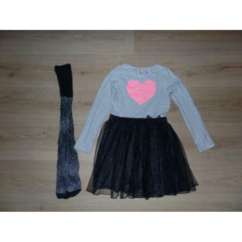 Mooie jurk maat 134 met glitter maillot