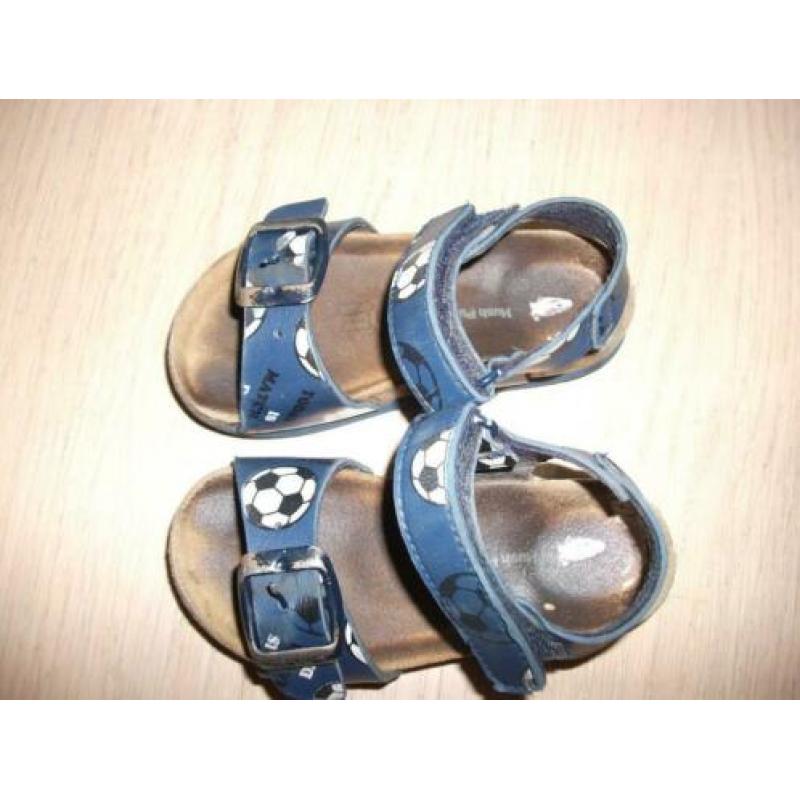 sandaaltjes maat 22 blauw met balprint