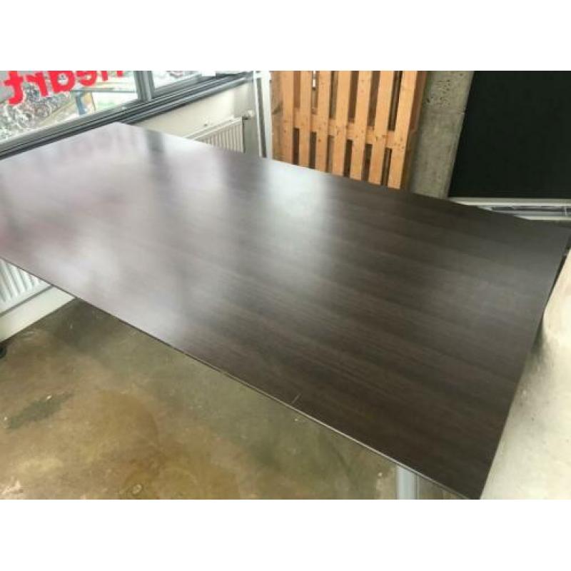 Houten bureau met metalen onderstel 198 x 98 cm