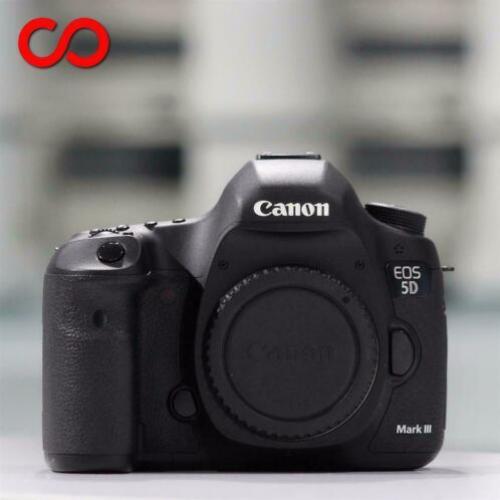 ? Canon EOS 5D Mark III (2010)