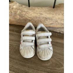 Adidas superstar maat 24