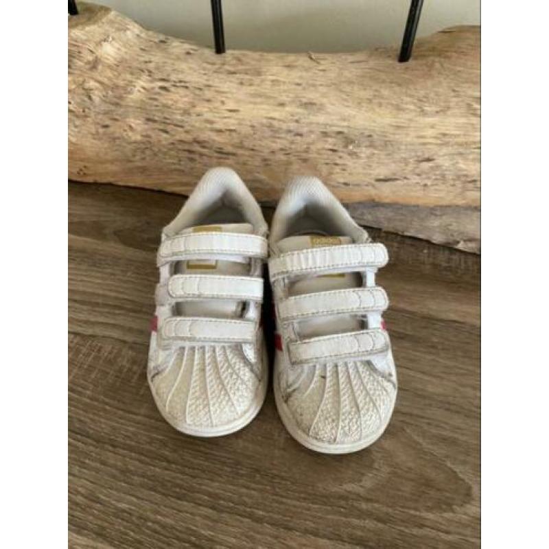 Adidas superstar maat 24