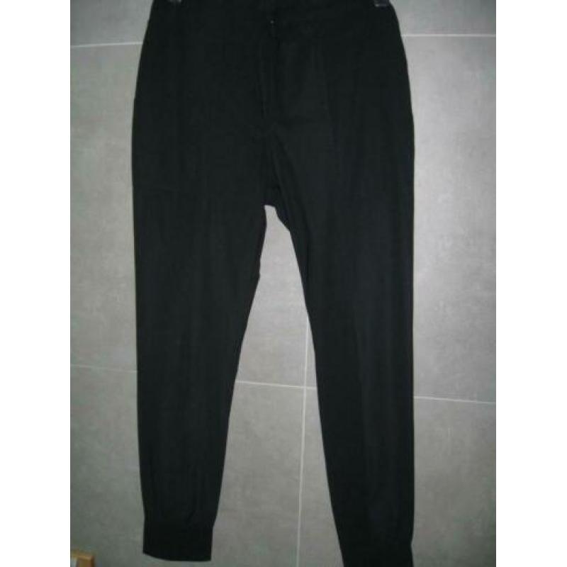 Zwarte travelpant.Merk: Twenty 5 Amsterdam.Maat large