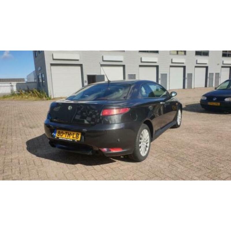 Alfa Romeo GT 1.9 JTD Collezione Zeer nette en perfect rijde