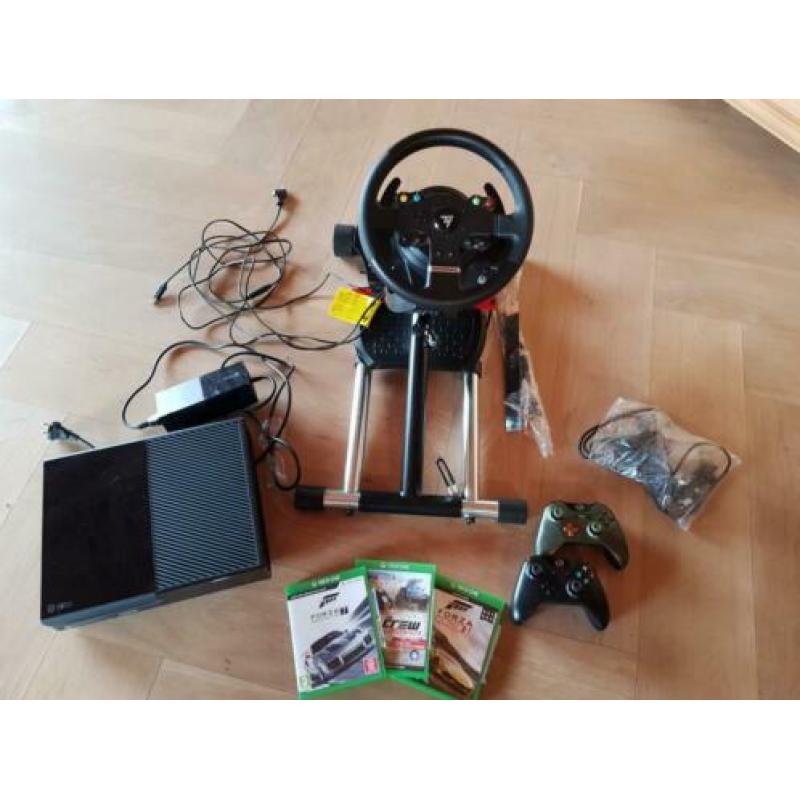 Xbox One met Stuur+pedalen, 2 controllers en 3 spellen