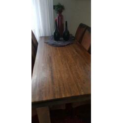 Eiken eettafel + 6 stoelen