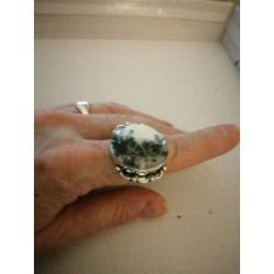 Prachtige handgemaakte 925z ring rond dentric opaal maat 18