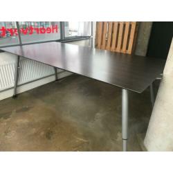Houten bureau met metalen onderstel 198 x 98 cm